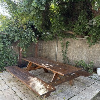 Chez Luc’s - Picnic bench at their outdoor patio area - Coffee & Tea Near Me - Sacramento, California
