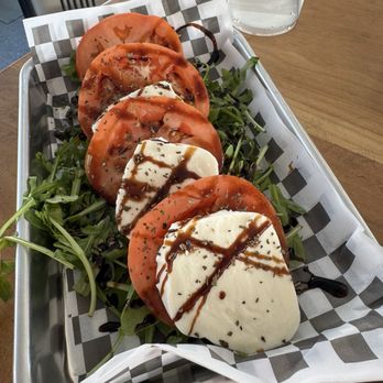 Palm Beach Willies - Caprese salad - American Near Me - Taylors Island, Maryland Palm Beach Willies - Caprese salad - American Near Me - Taylors Island, Maryland