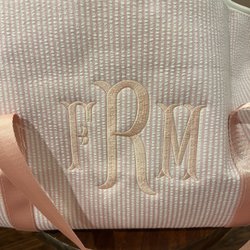 Legacy Monograms & Embroidery - Duffle bag, correct