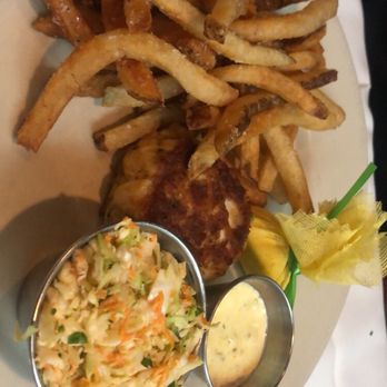 Old Ebbitt Grill - Jumbo Lump Crab Cake - Bars Near Me - Washington, DC, District of Columbia