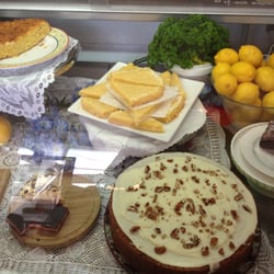 The Golden Fleece - Divine cake cabinet