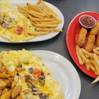 Friendly's - Breakfast garden omelet - Ice Cream & Frozen Yogurt Near Me - Vernon, Connecticut