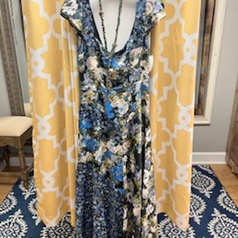 Fashion Finders Consignment - Used, Vintage & Consignment Near Me - Roswell, Georgia Fashion Finders Consignment - Used, Vintage & Consignment Near Me - Roswell, Georgia