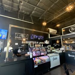 Entrance/ Dining Area