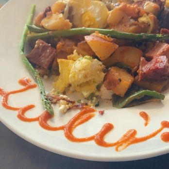 Lulu's - Corned Beef Hash House Potatoes Grilled Asparagus - New American Near Me - Richmond, Virginia