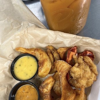 Kracked Crab - Fish & Chips With HouseMade Sauces - Food Trucks Near Me - Happy Valley, Oregon