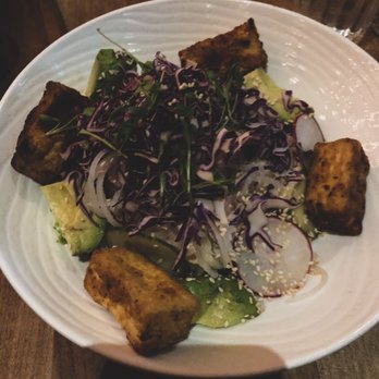 Earls Kitchen + Bar - Canadian (New) Near Me - Toronto, Ontario