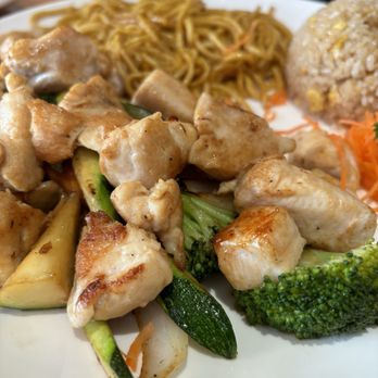 Fancy Sushi - Hibachi Chicken - Japanese Near Me - Berlin, Connecticut