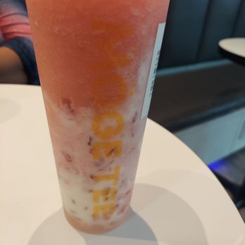 MÖGE TEE - Sand Lake - Strawberry pomelo. - Coffee & Tea Near Me - Orlando, Florida MÖGE TEE - Sand Lake - Strawberry pomelo. - Coffee & Tea Near Me - Orlando, Florida