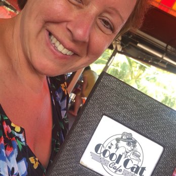 Cool Cat Cafe - Burgers Near Me - Kihei, Hawaii