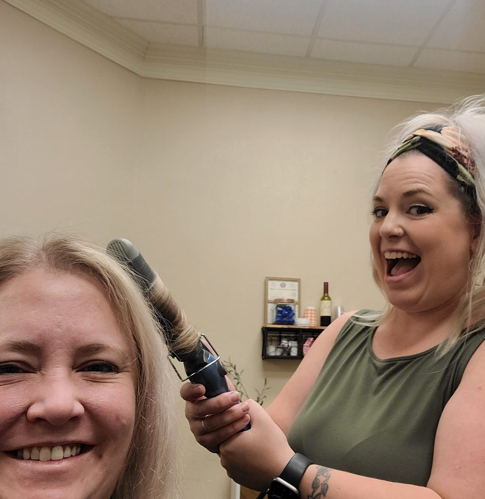 Hair by Elisa Mae Logo