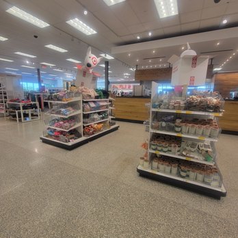 Target - Department Stores Near Me - New Hyde Park, New York