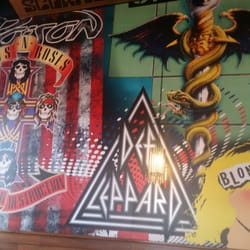 Rock & Brews - Corona - Great atmosphere!