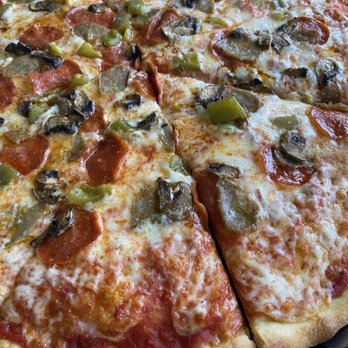 Fratelli's Pizza Kitchen - Supreme Pizza - Pizza Near Me - Henderson, Nevada