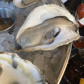 Row 34 - Seaport - New American Near Me - Boston, Massachusetts