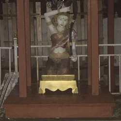 Wat Buddhamahamunee - Also along with this mysterious young women which I will look into. Got to find out who she is.:-))