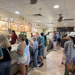 Yatala Pie Shop