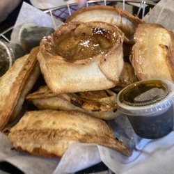 empanadUS - Empanada assortment