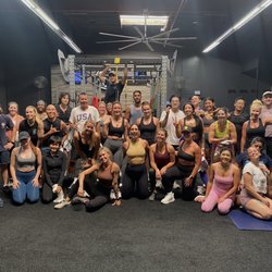 The 12 - 10:30am class training session w/ Katie