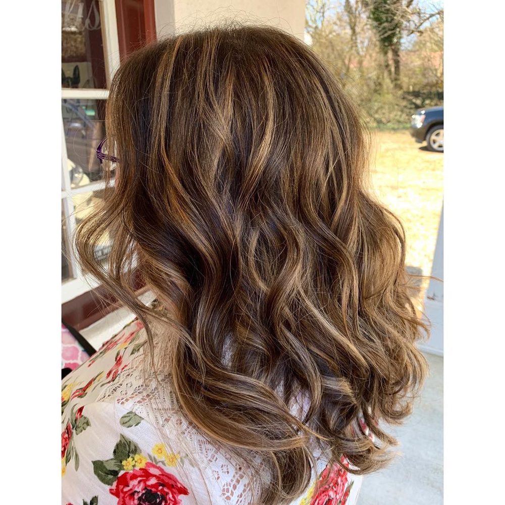 LAUREN ASHLEY HAIR STUDIO 179 Photos 209 Roanoke St, Christiansburg