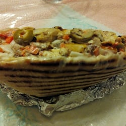 Líbano - Kebab mixto con salsa de yogur