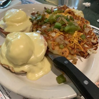 Metro Diner - Eggs Benedict - Breakfast & Brunch Near Me - Orange Park, Florida Metro Diner - Eggs Benedict - Breakfast & Brunch Near Me - Orange Park, Florida