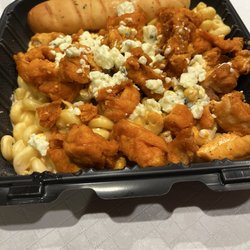Muddy Chicken - Buffalo Mac & Cheese