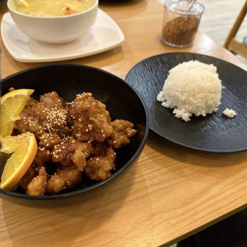 Siam Station - Orange chicken with white rice - Thai Near Me - Yorba Linda, California Siam Station - Orange chicken with white rice - Thai Near Me - Yorba Linda, California