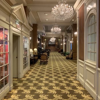 The Drake - Shops inside - Hotels Near Me - Chicago, Illinois