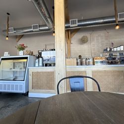 Smithville - Very nice clean place to enjoy your breakfast. Very open feeling. Friendly staff