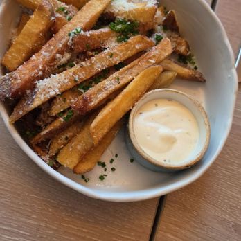 Blu Livingston - Wine Bars Near Me - Livingston, New Jersey
