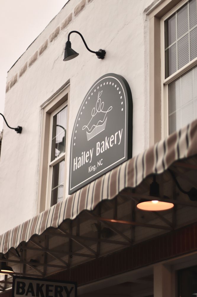 Hailey Bakery Logo