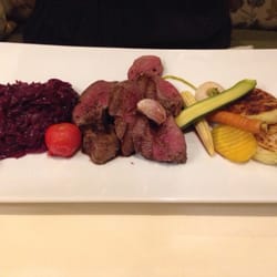 Romantik Hotel Zur Sonne - Venison with red cabbage, potato cakes and veggies