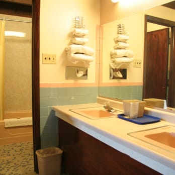 Tollway Inn - Hotels Near Me - South Beloit, Illinois Tollway Inn - Hotels Near Me - South Beloit, Illinois