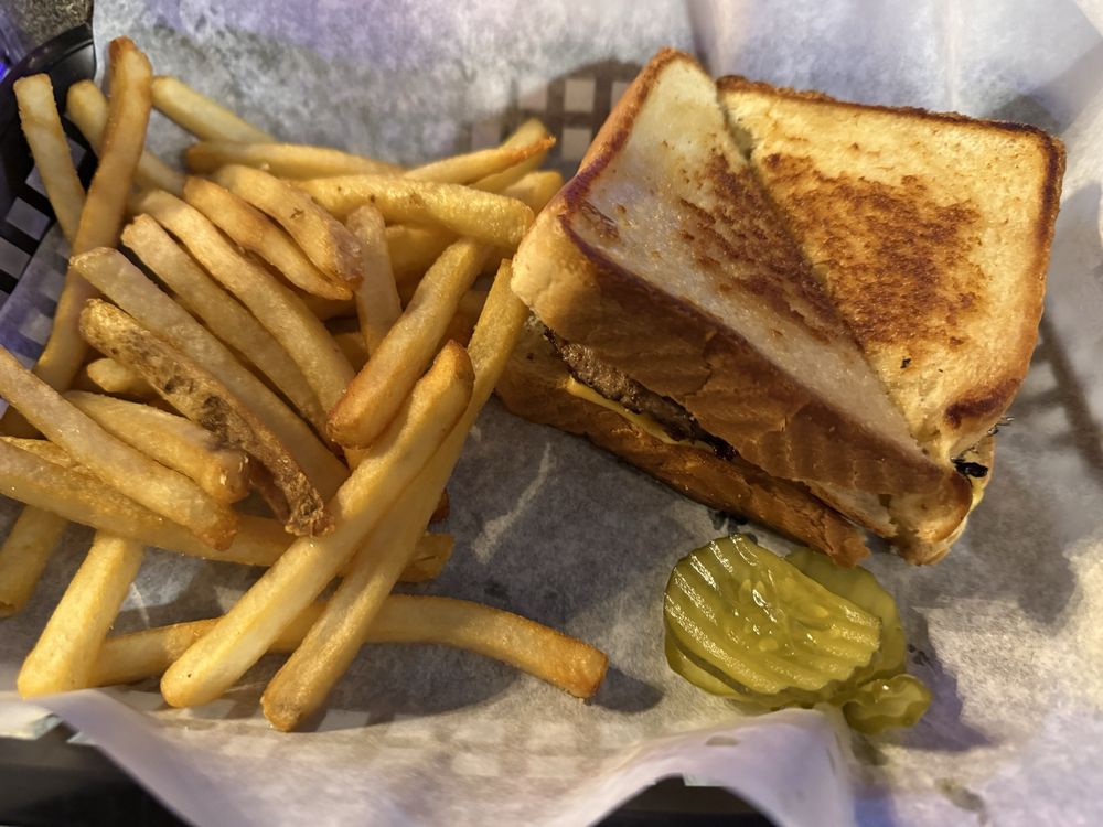 Foster's Hotel Bar Restaurant Logo