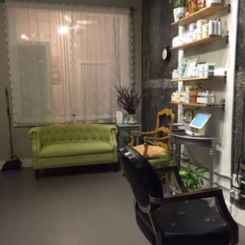 Etta Salon - Inside - Hair Salons Near Me - Brooklyn, New York