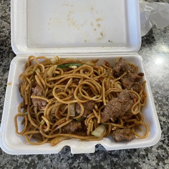 New Panda Chinese Restaurant - Beef lo mein - Chinese Near Me - Golden, Colorado