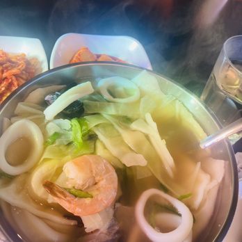 Halmae Noodle - Noodles Soup with Seafood - Korean Near Me - Palisades Park, New Jersey