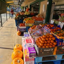 Capitola Village Produce Market