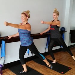 La Belle Fit - Barre with the amazing Carolyn & awesome Tanya