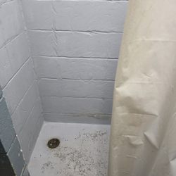 Spirit Mountain Campground - Shower in the women's room. My boyfriend said the men's Shower was worse