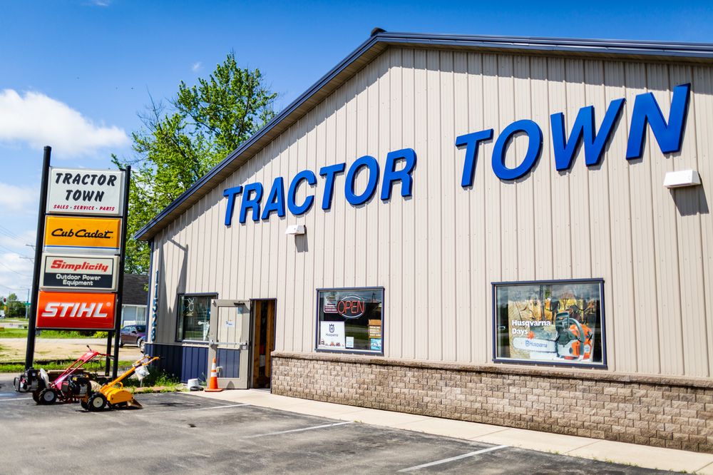 TRACTOR TOWN MACHESNEY PARK CLOSED Updated July 2024 15 Photos