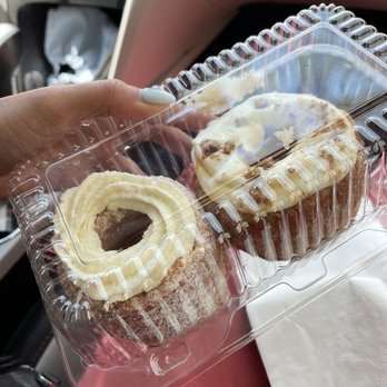 Five Daughters Bakery - Vanilla Cream, Cream Cheese - Donuts Near Me - Atlanta, Georgia Five Daughters Bakery - Vanilla Cream, Cream Cheese - Donuts Near Me - Atlanta, Georgia