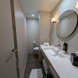 Hôtel Cézanne - Bathroom