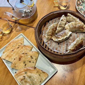 Han Palace - Scallion pan cake and chicken dumpling - Dim Sum Near Me - Washington, DC, District of Columbia