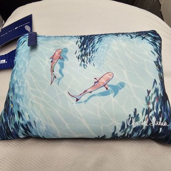 United Airlines - Amenity kit OGG/DEN - Airlines Near Me - Kahului, Hawaii United Airlines - Amenity kit OGG/DEN - Airlines Near Me - Kahului, Hawaii