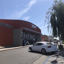 Outside food maxx Outside food maxx