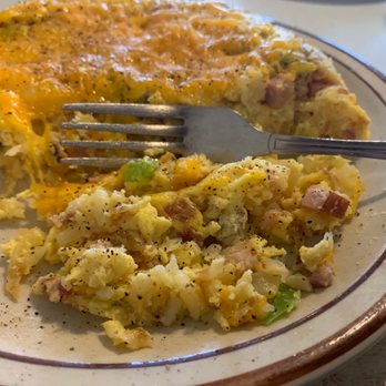 Dixie's Home Cookin' - Yum - Comfort Food Near Me - Sumner, Washington