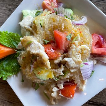 Nidda Thai Cuisine - Classic Thai Salad w chicken - Thai Near Me - Houston, Texas Nidda Thai Cuisine - Classic Thai Salad w chicken - Thai Near Me - Houston, Texas