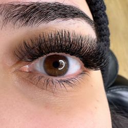 Olia Beauty Bar - Volume lashes